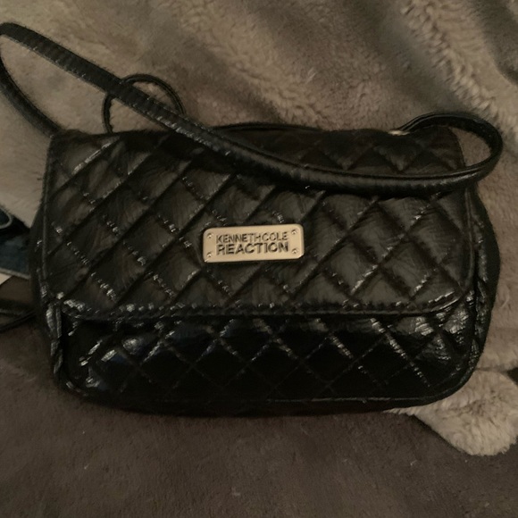 Kenneth Cole Reactions Bag - Picture 2 of 5